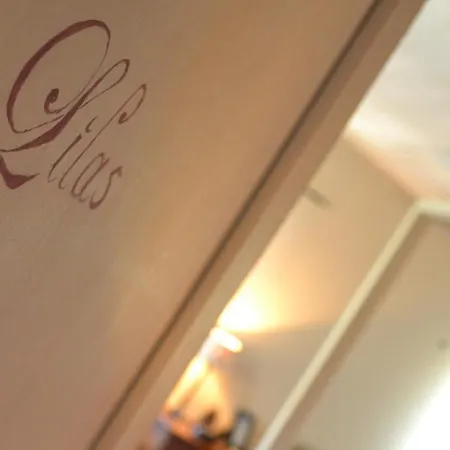 Le Petit Chou Hotel 3*